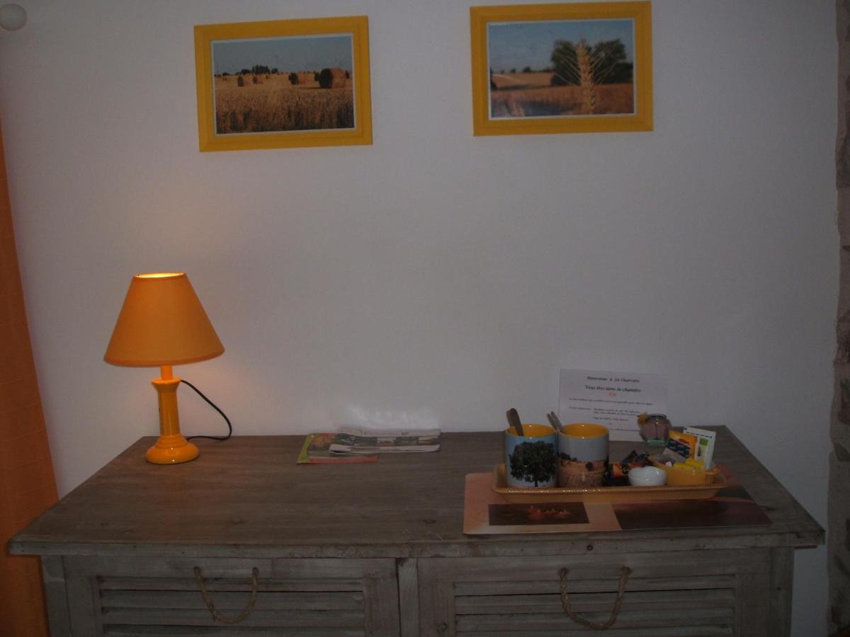Chambres d'hôtes La Charrière Cheffois Extérieur photo